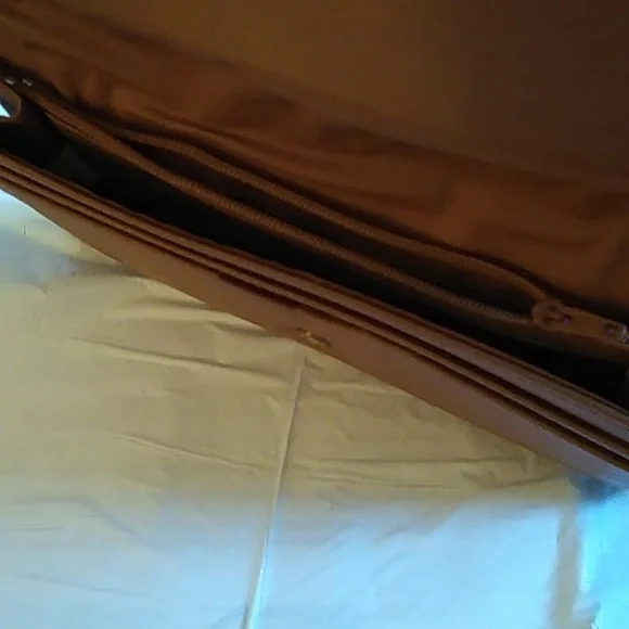 Ladies Wallet - Picture 8 of 11